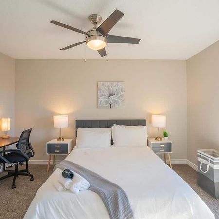 Modern 2Bd - Parking, Gym, Pool - Sleeps 8 - 5 Min Casino Apartamento Scottsdale Exterior foto