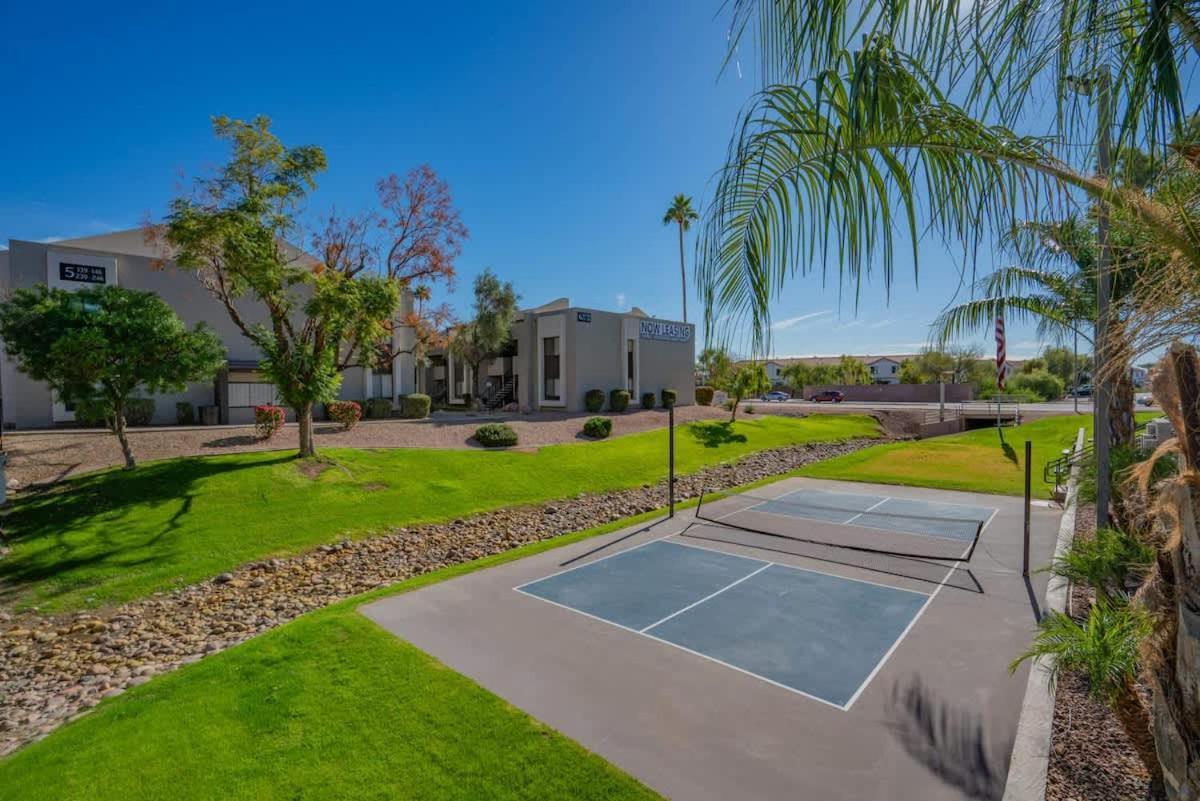 Modern 2Bd - Parking, Gym, Pool - Sleeps 8 - 5 Min Casino Apartamento Scottsdale Exterior foto