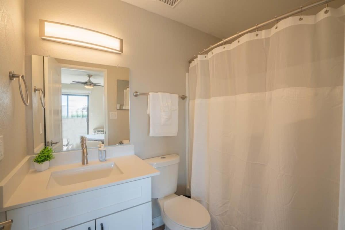Modern 2Bd - Parking, Gym, Pool - Sleeps 8 - 5 Min Casino Apartamento Scottsdale Exterior foto