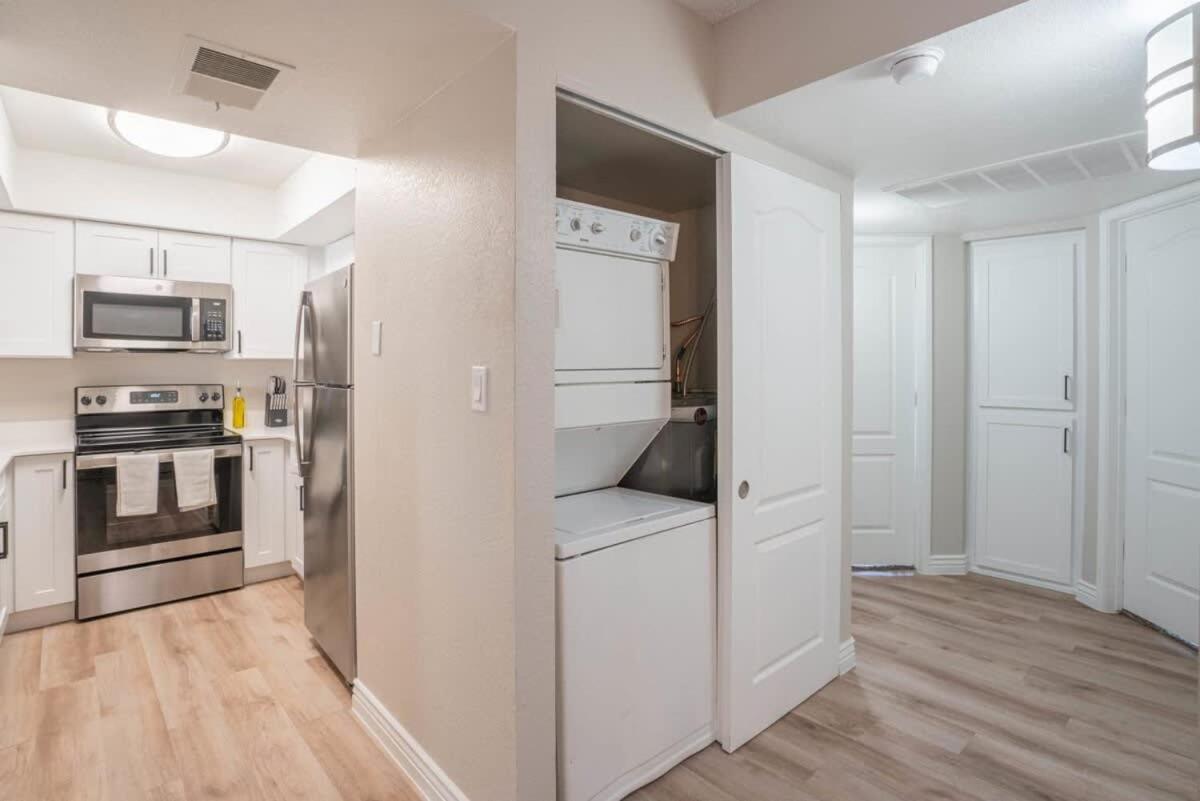 Modern 2Bd - Parking, Gym, Pool - Sleeps 8 - 5 Min Casino Apartamento Scottsdale Exterior foto